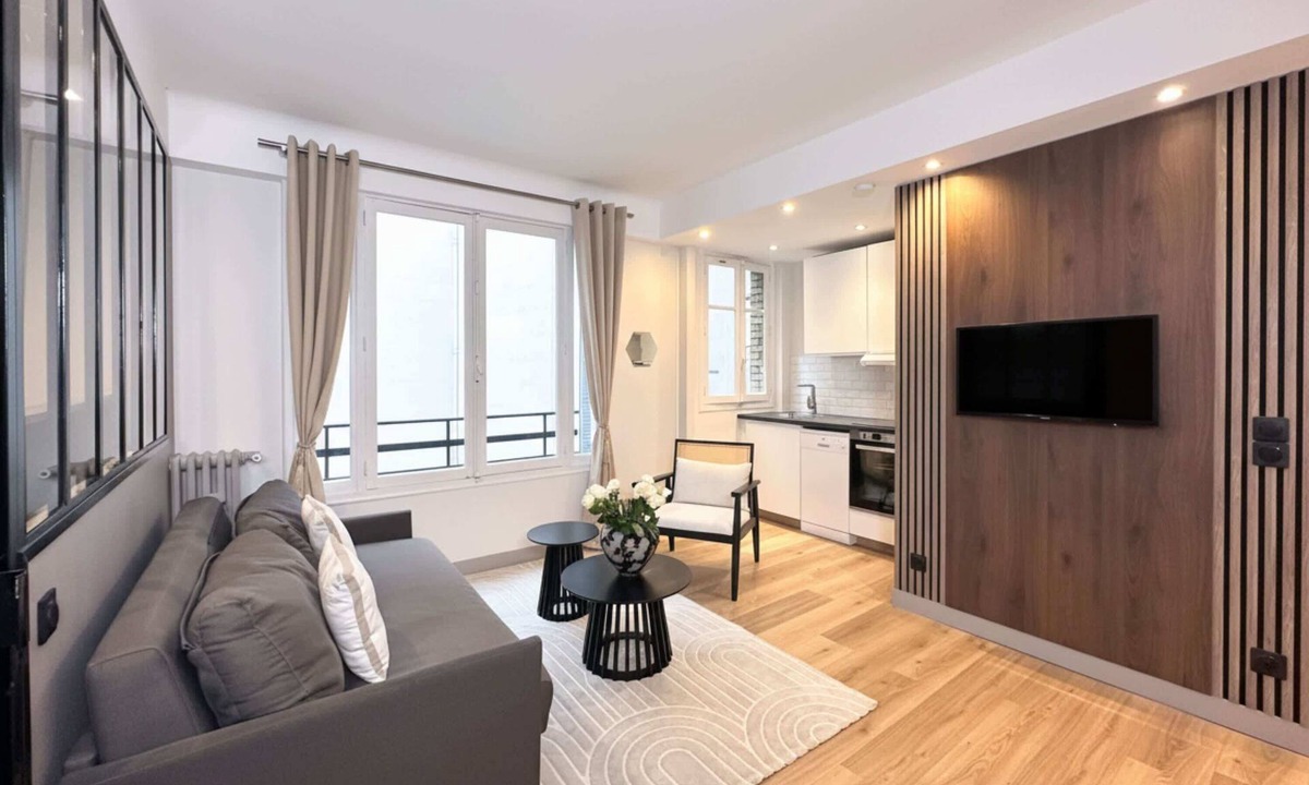 8th Arrondissement Apartment | Champs-Elysées - Prestige flat with lift Matignon