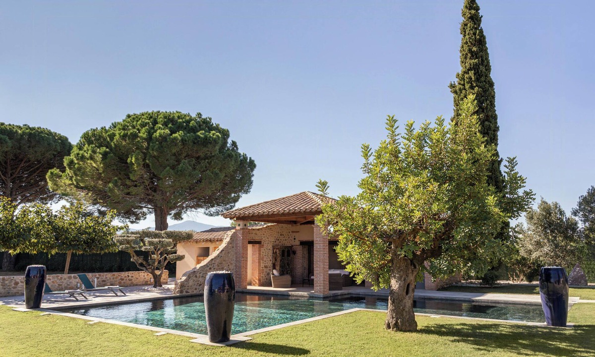 Elne House | Character villa between sea and mountains