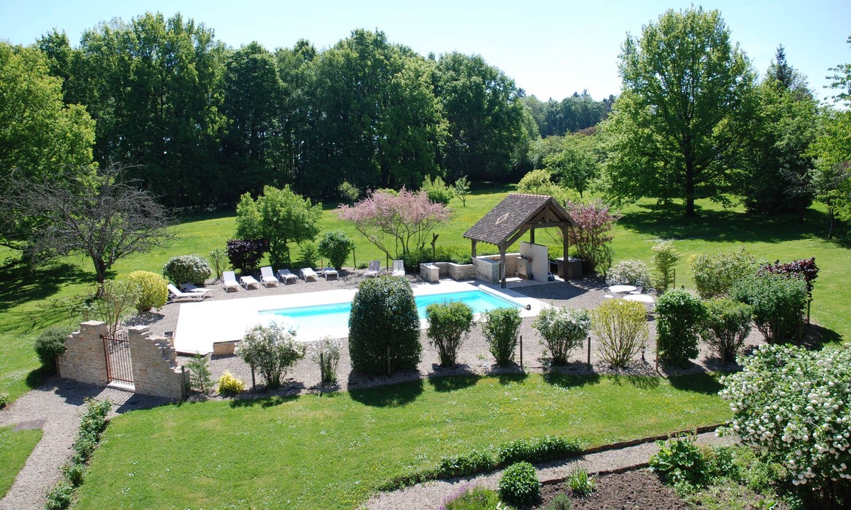 Meursanges House | Charm Attitude building with swimming pool 5 * very close Beaune