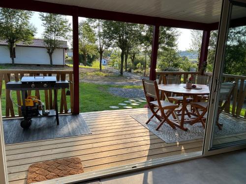 Hasparren Ski Chalet | Charmant chalet avec spa à Hasparren, 50 m², piscine partagée