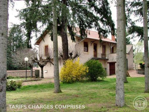 Saint-Andre-dʼApchon House | Charmant gîte familial au cœur du village - FR-1-496-365