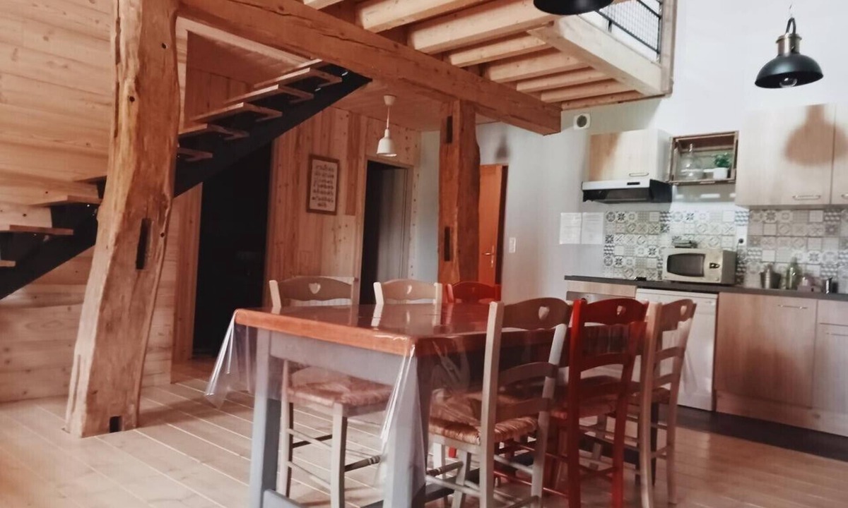 Mirebel Apartment | Charmant gite 6 places régions des lacs jura