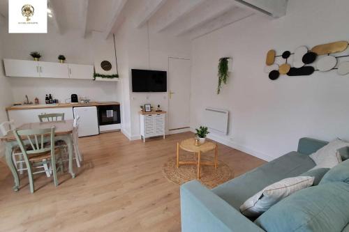 Le Pont-Chretien-Chabenet House | Charmante Maisonnette Rénovée - 5 min d'Argenton Sur Creuse