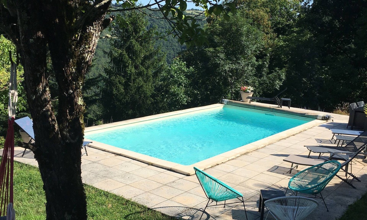 Villefranche-de-Rouergue House | Charming character house with large garden and swimming pool. Maximum 9 people