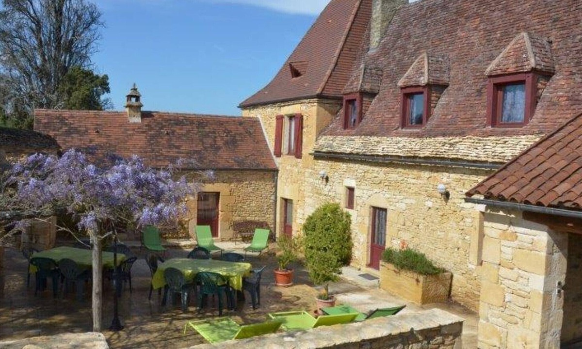 Marcillac-Saint-Quentin Cottage | Charming cottage for 12 with WiFi, pets, and parking near Sarlat