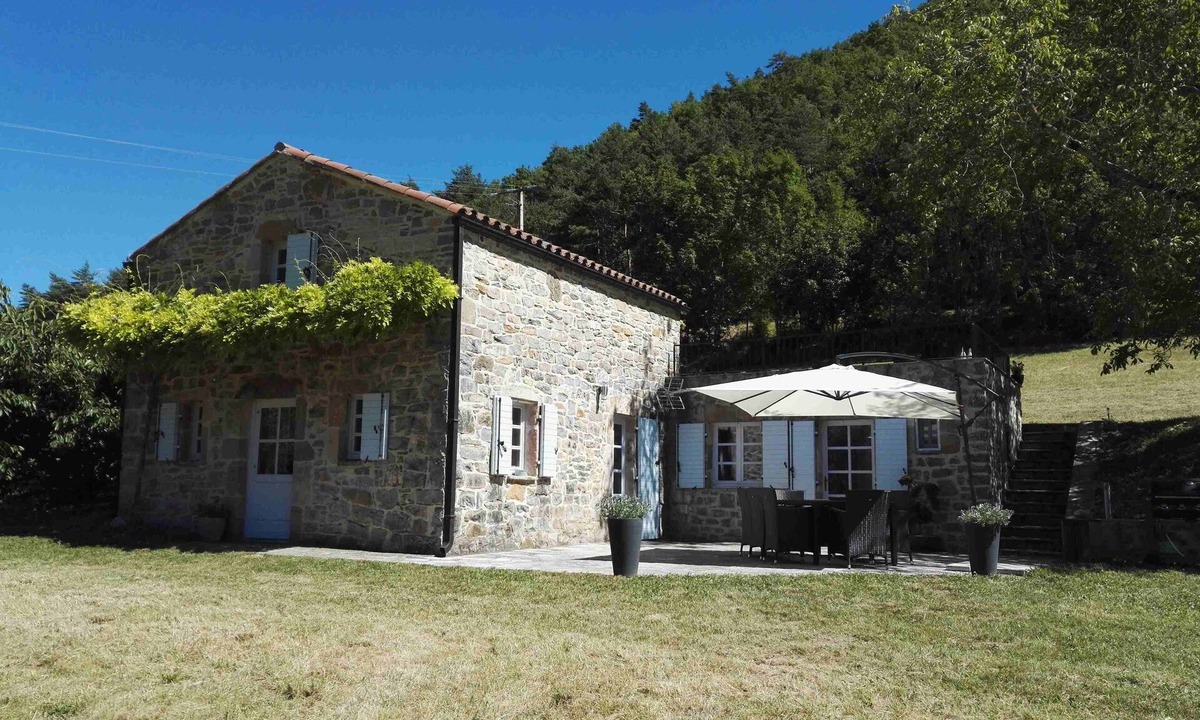 Riviere-sur-Tarn House | Charming 3* riverside gite at the entrance to the Tarn gorges