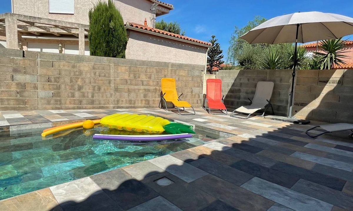 Elne House | Charming 4-Room House with Private Pool, Garden, and Pergola - Ideal for 8 Guests in Peaceful Elne