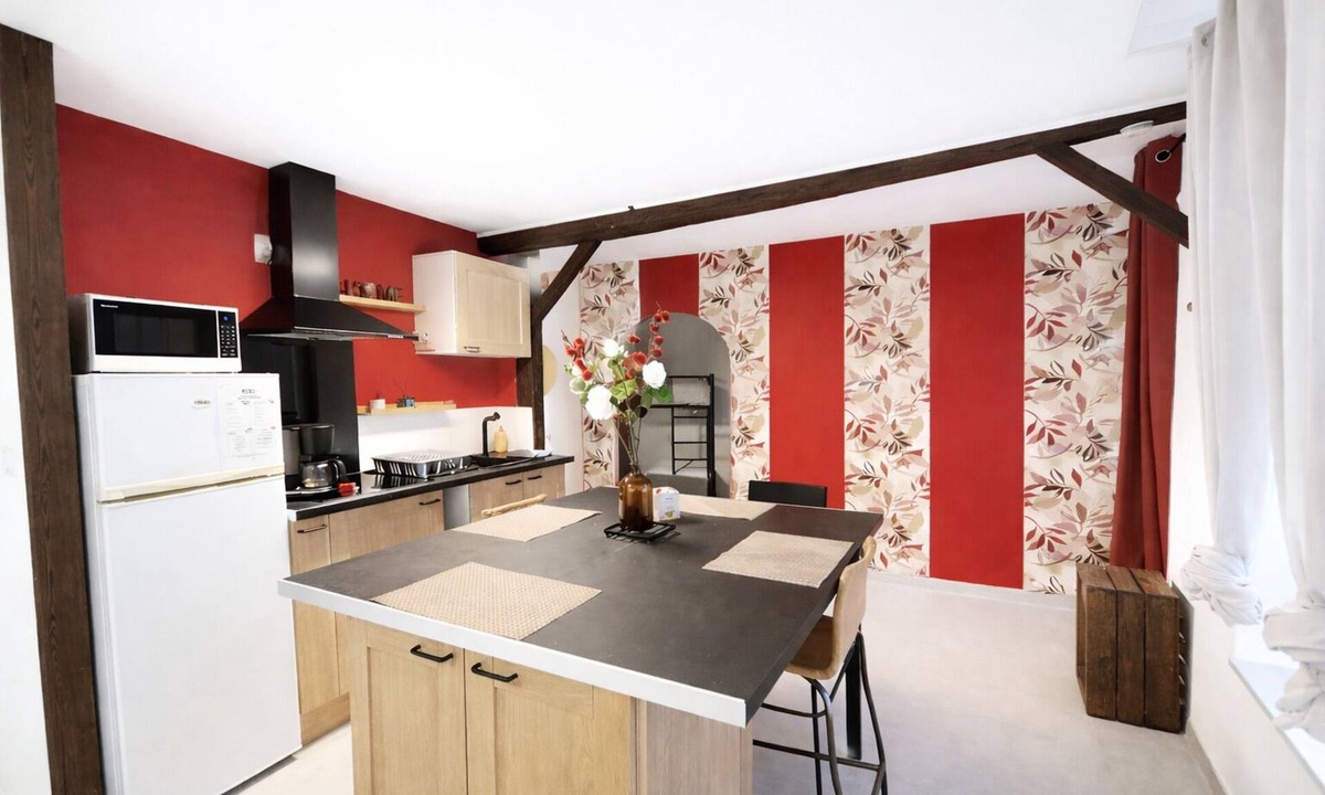Mennetou-sur-Cher Apartment | Charming apartment in the heart of the medieval town