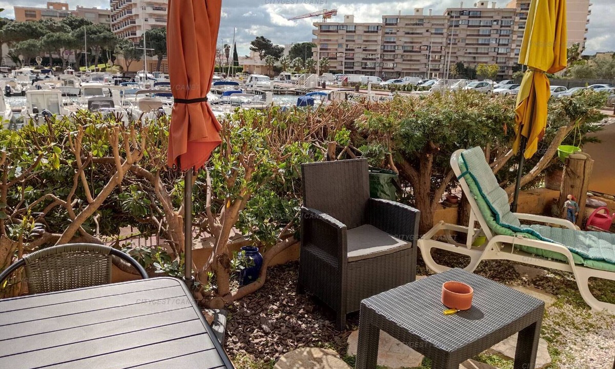 Le Port Apartment | Charming apartment, port view - 4 guests