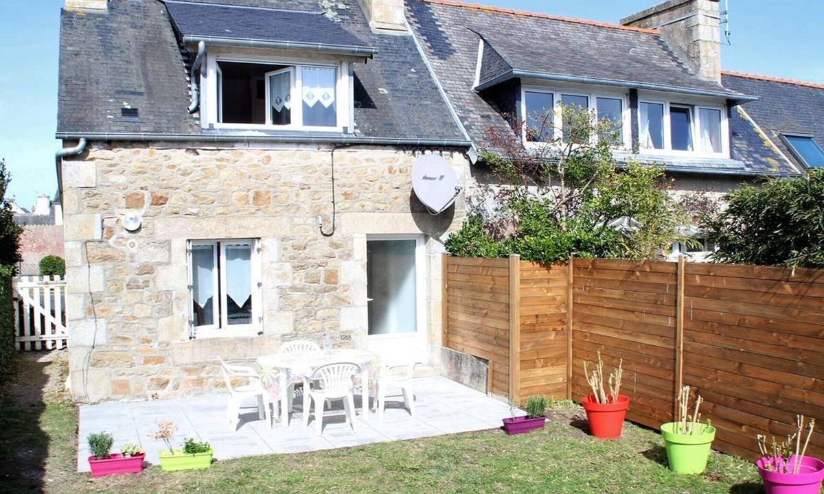 Tregastel House | Charming Brittany Cottage 100m from Sea, with Garden & Terrace in Trégastel