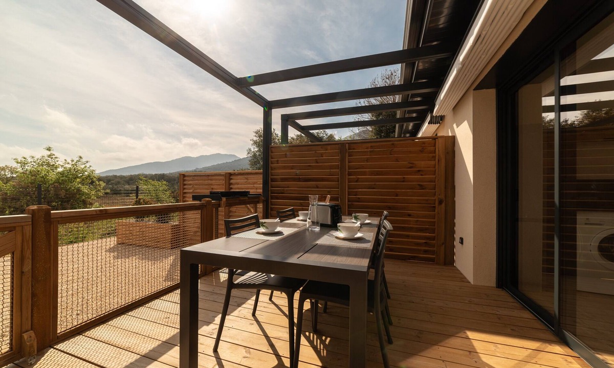 Sorede House | Charming 'Côté Nature' Cottage with Mountain View, Wi-Fi & Air Conditioning
