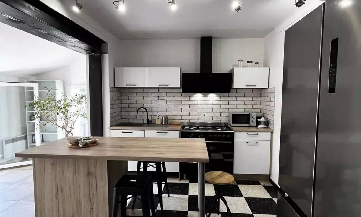 La Jetee Villa | Charming Canet-style house near the beach and local amenities!