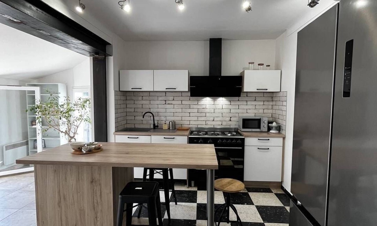 La Jetee Apartment | Charming Canet House Close to the Beach and Amenities!