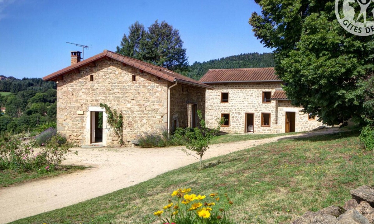 Les Salles Cottage | Charming cottage for 10, nature and comfort with pets allowed