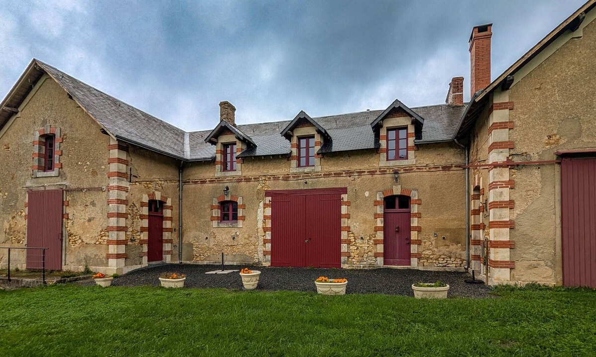 Arthon Cottage | Charming Cottage on XVIIIth Century Estate with Museum, Fireplace, and Private Parking