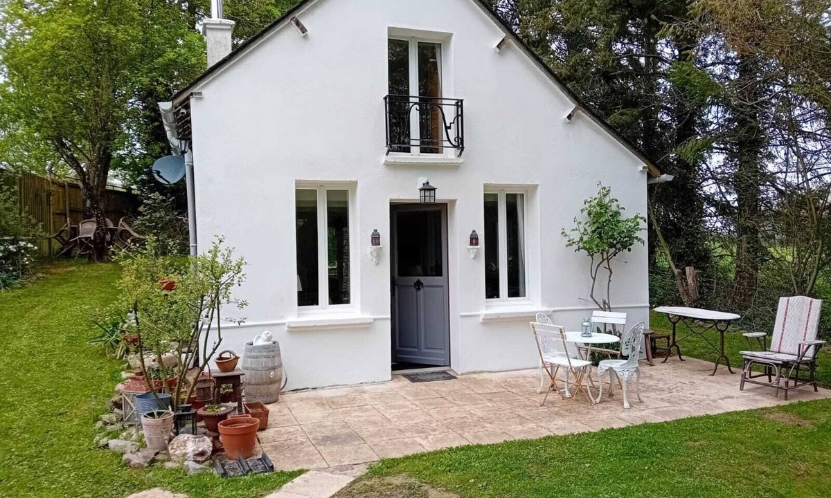 Credin Cabin | Charming country house in Crédin, near Pontivy. sleeps 3, peace and quiet guaranteed