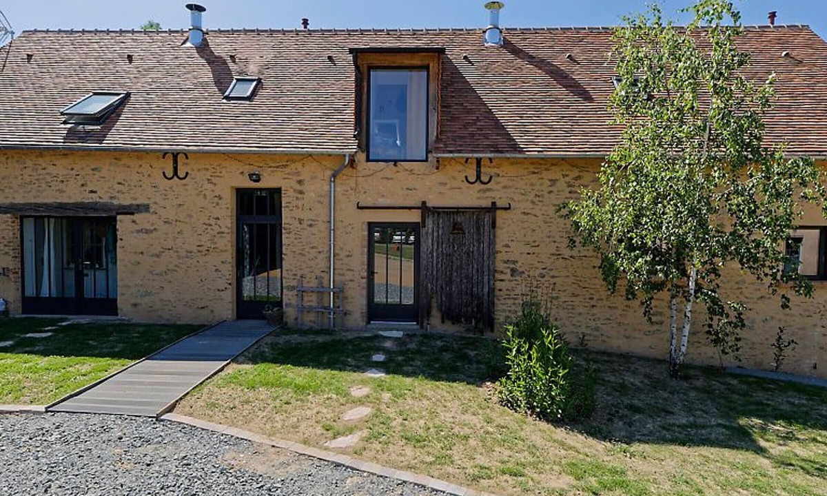 Louplande Cottage | Charming Countryside Retreat near Le Mans with Modern & Vintage Touches