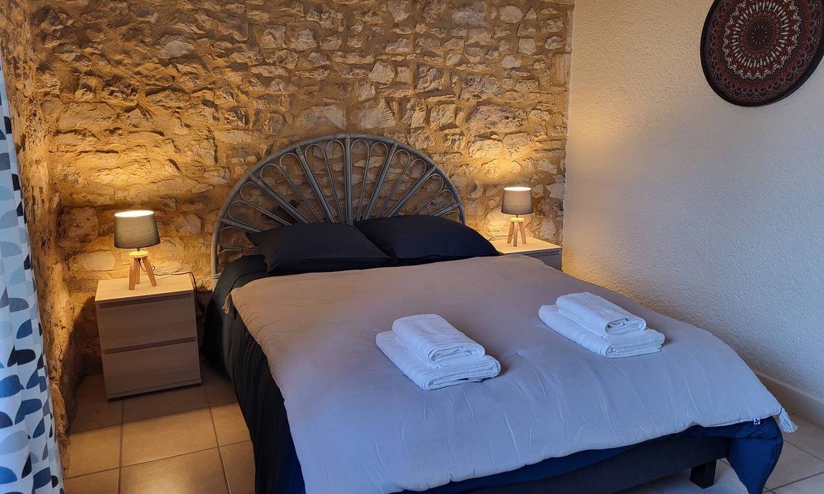 Concores House | Charming gîte near Gourdon - stone, nature, enclosed garden, terrace