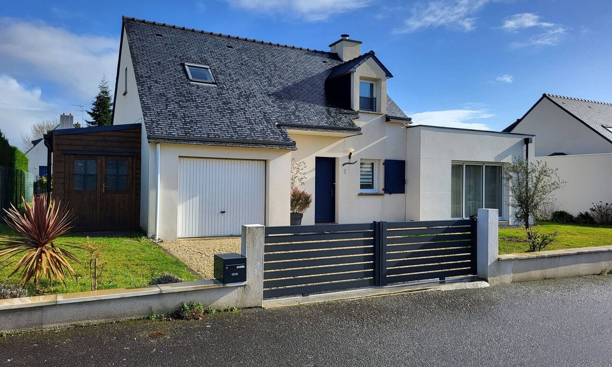 Le Tour-du-Parc House | Charming House for 6 near Beach, Shops, and Bike Rentals