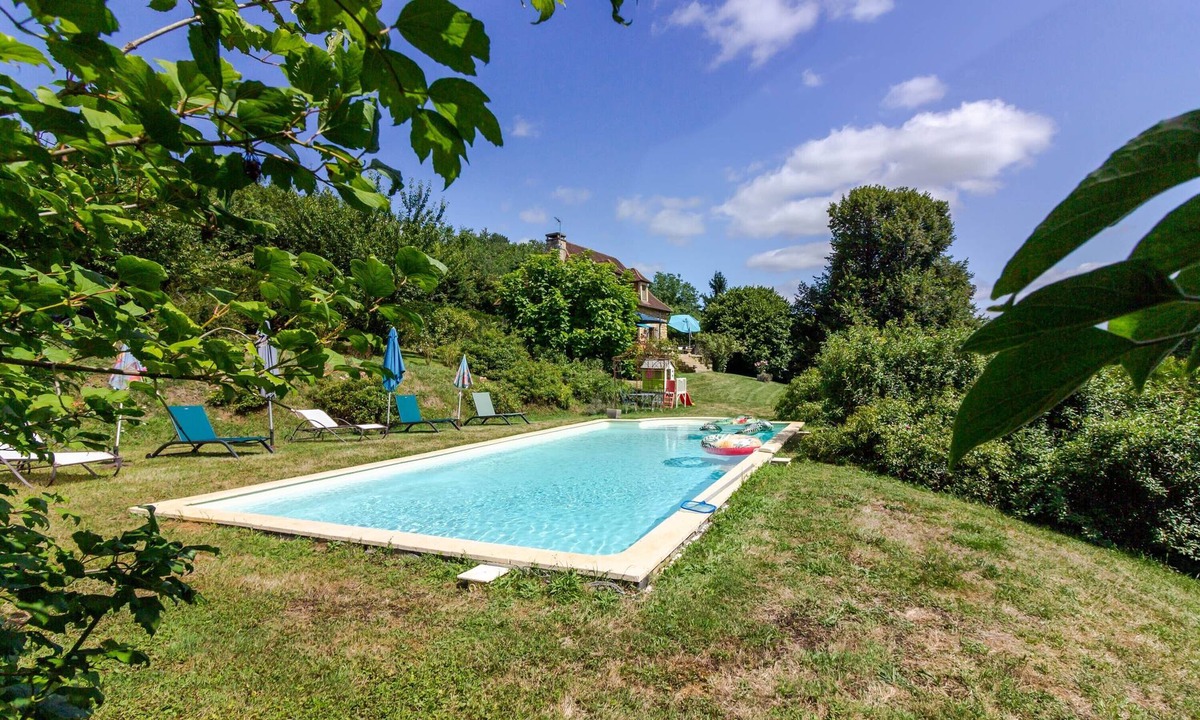 Anlhiac House | Charming House with Pool and Valley View in Anlhiac