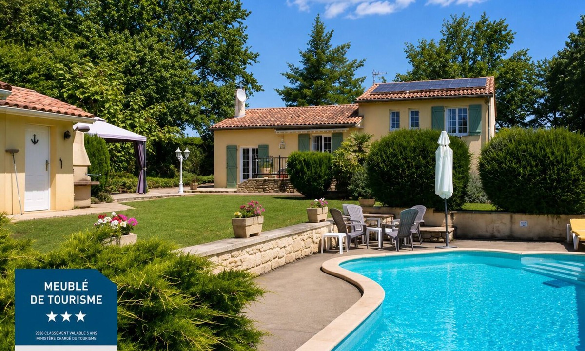 Fumel Villa | Charming modernised house with swimmingpool and view