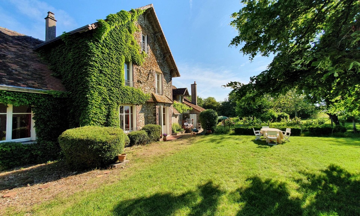 Tourailles House | Charming old farmhouse in the fields