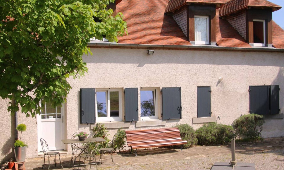 Besson Cottage | Charming renovated Bourbonnais cottage with panoramic views and garden