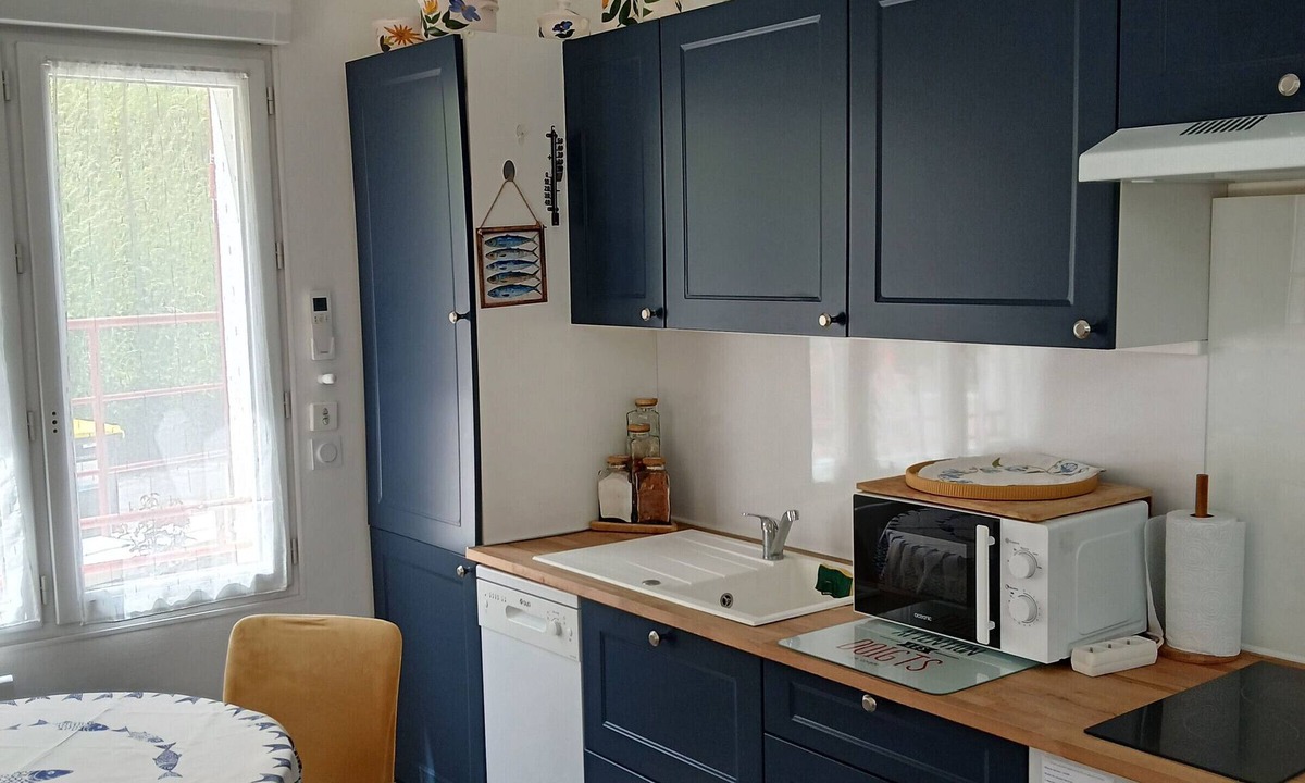 Montargis Cottage | Charming Riverside Cottage Near Montargis with Nature & City Access
