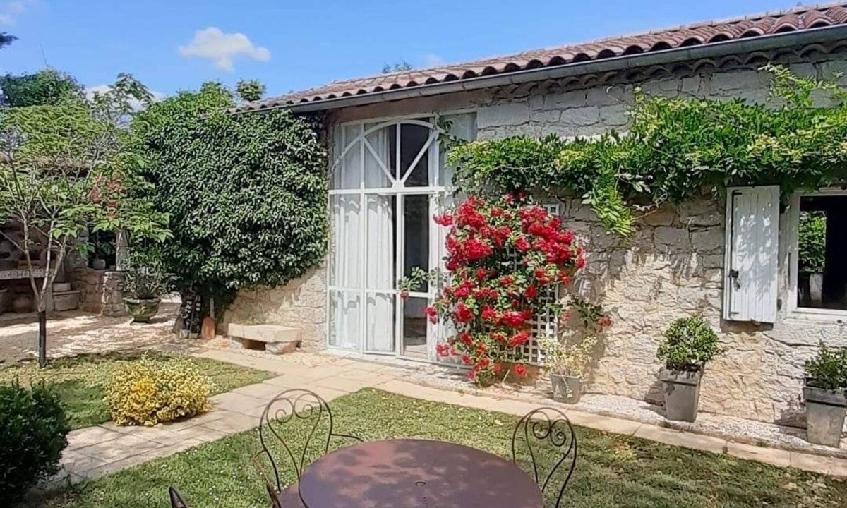 Berrias-et-Casteljau House | Charming stone farmhouse in a green setting Private pool Vallon Pont d'Arc