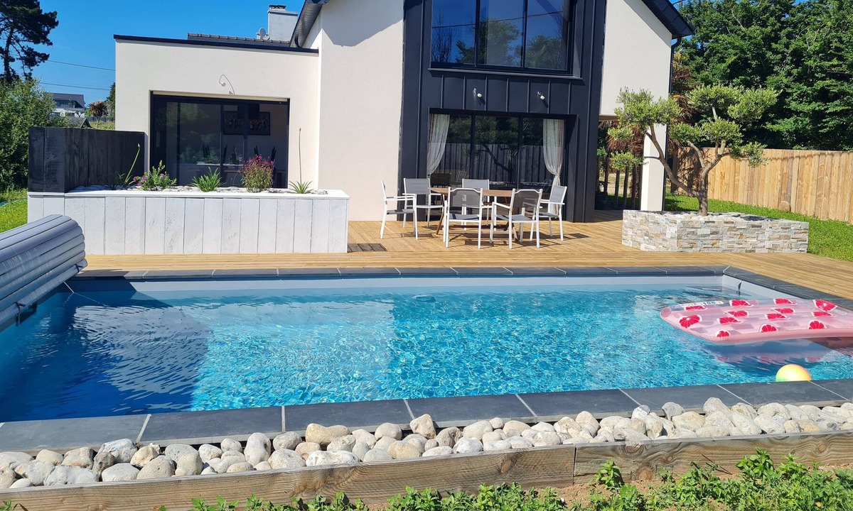 Plobannalec-Lesconil Villa | Charming Villa with private pool 150m from the beach