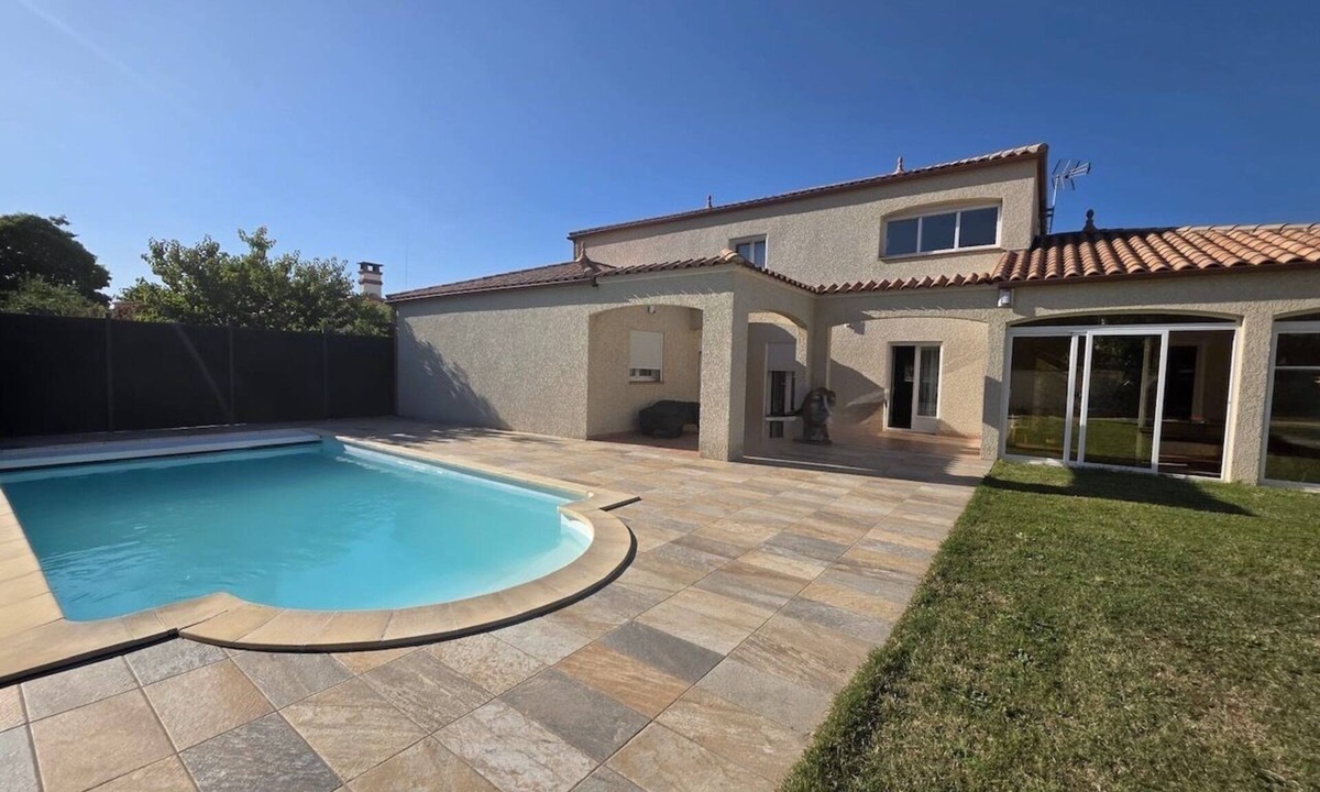 Laroque-des-Alberes House | Charming villa with private pool in Laroque des Albères for 8 people