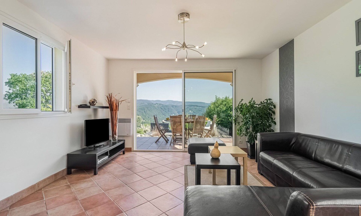 Les Vans Villa | Charming Villa Near Les Vans
