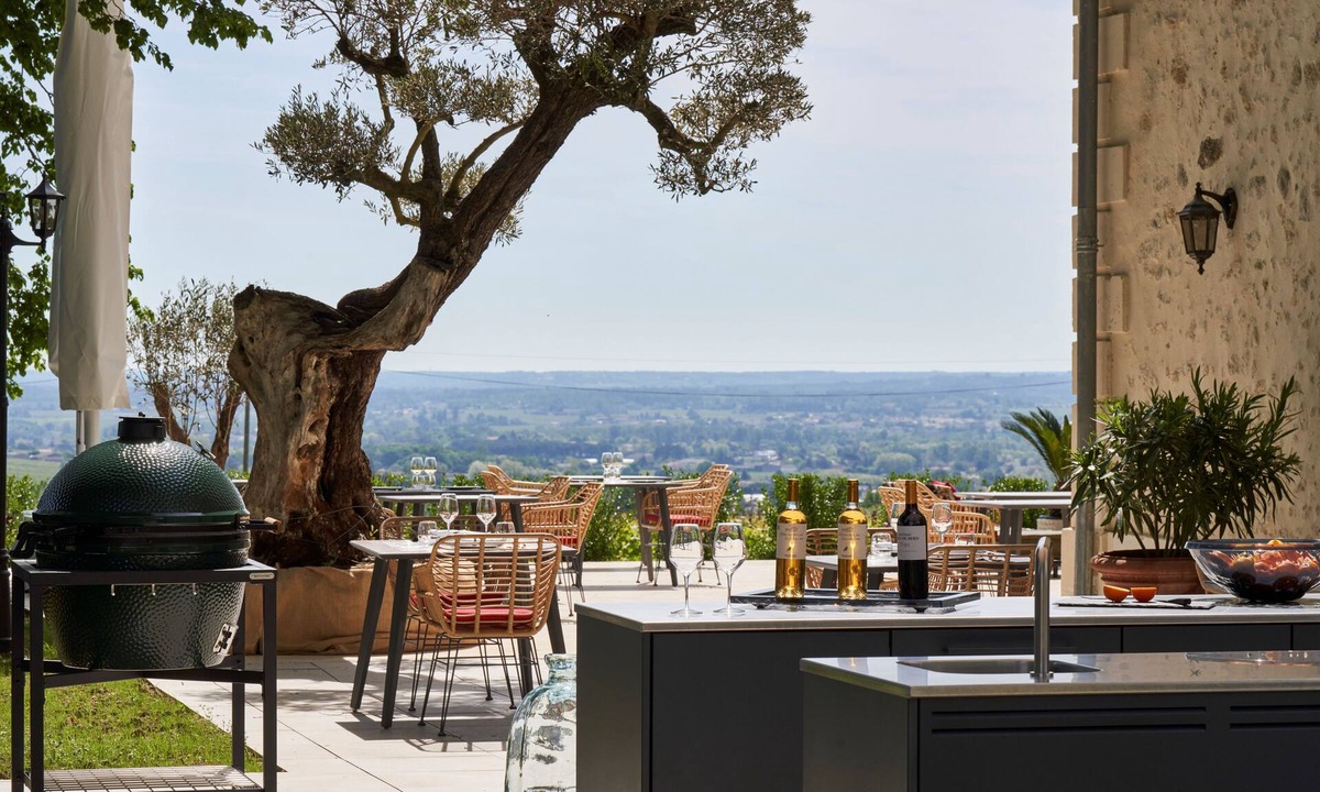 Sainte-Croix-Du-Mont Other | CHÂTEAU BEL AIR -A CHARMING STAY-PANORAMIC TERRACE WITH VIEWS OF THE VINEYARDS