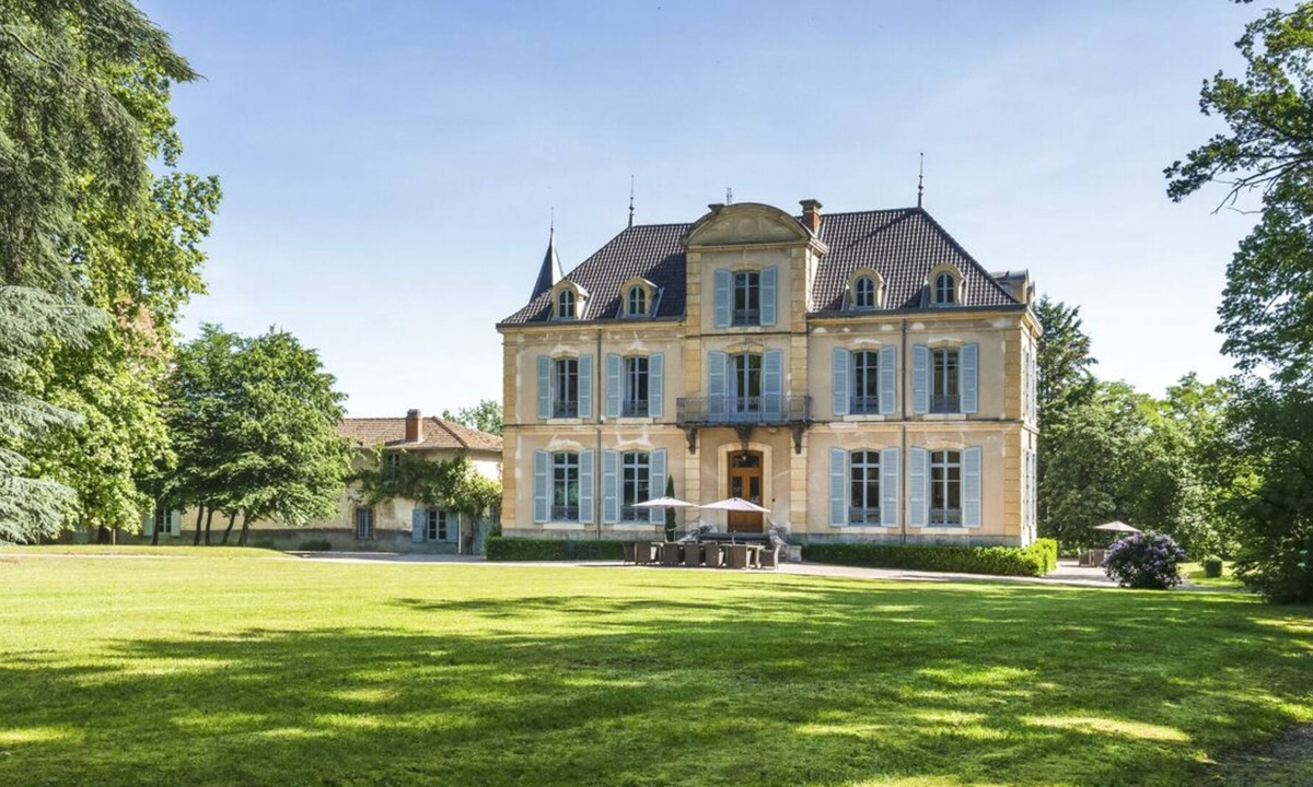 La Pacaudiere Other | Chateau Les Bardants and Maison