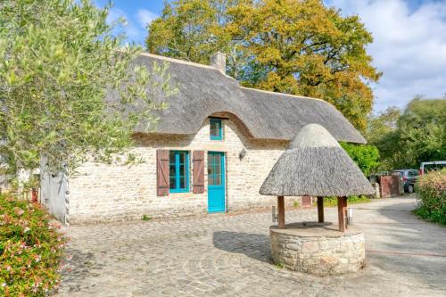 Saint-Lyphard House | Chaumière De La Butte