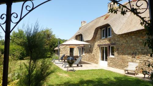 Plougoumelen House | Chaumiere bretonne avec jardin - Golfe du Morbihan
