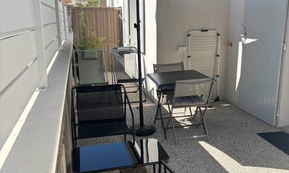Rochefort House | "Chez Céline et Frédéric" : house n°2/T2 37m2