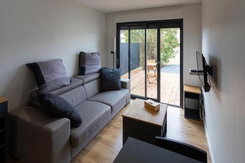 Bouray-sur-Juine Apartment | Chez LilYves - Studio avec terrasse privée