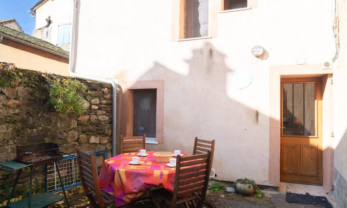 Ispagnac House | CHEZ MARIE CARMEN GGT077