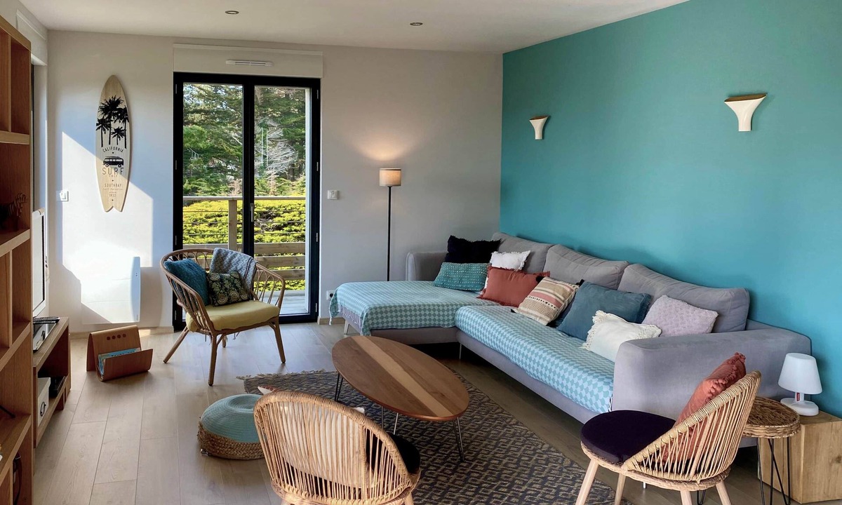 Sables-d'Or-les-Pins Villa | Chic Seaside Villa with Sea View & Spa