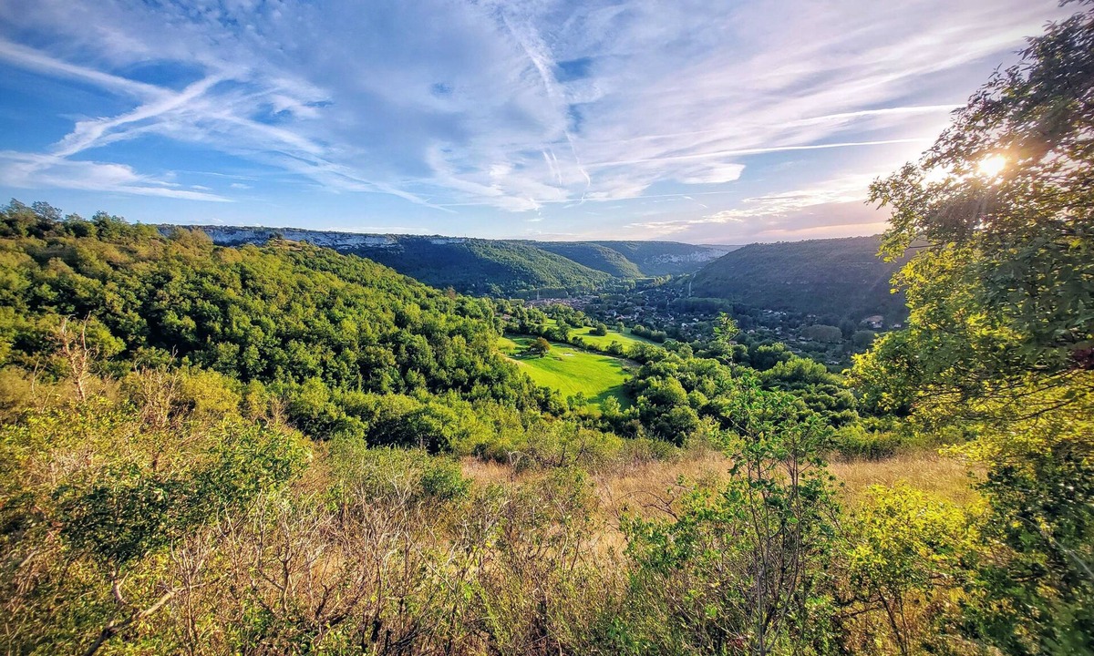 Saint-Antonin Noble Val House | Cliff View and Private Pool with breathtaking views at Saint Antonin Noble Val