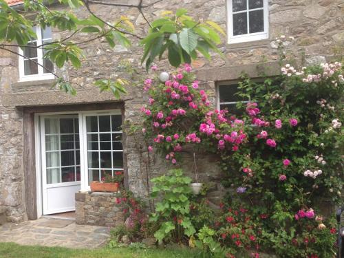 Saint-Germain-des-Vaux House | Clos Bel es Martin Sea View and campaign