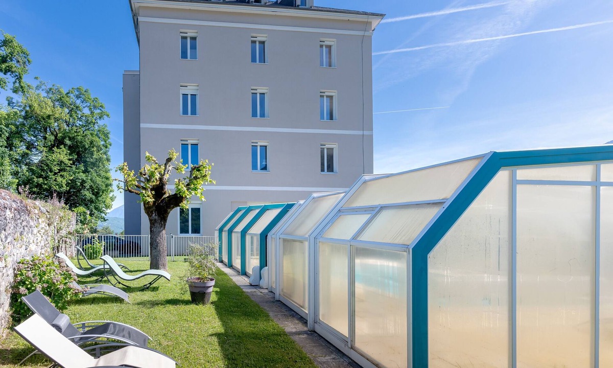 Arvillard Villa | "Clos Du Oui" with Pool, Shared Terrace & Garden – Rate for 50 Guests