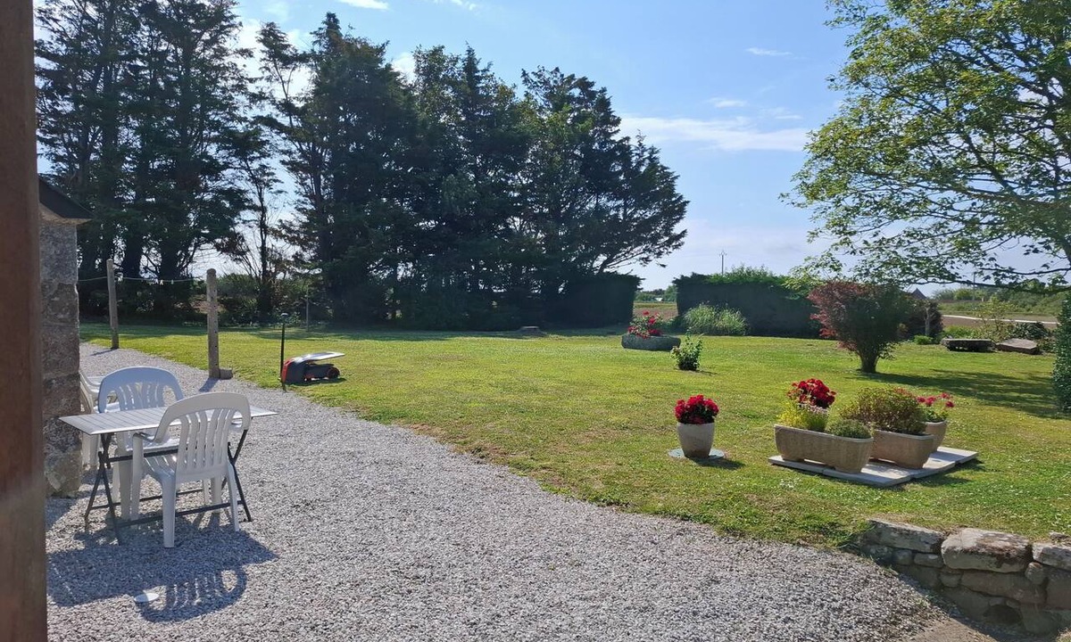 Sainte-Genevieve House | Close to Barfleur, its port and beaches, courtyard for parking, bicycle shelter