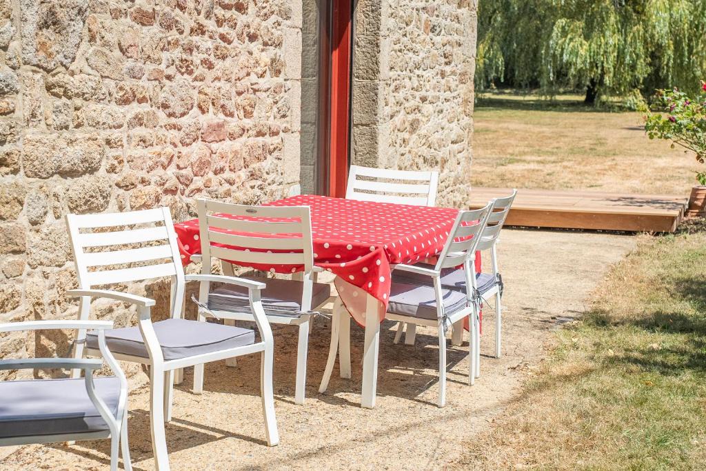 Pluneret House | Cocon de pierre & Calme dans un hameau