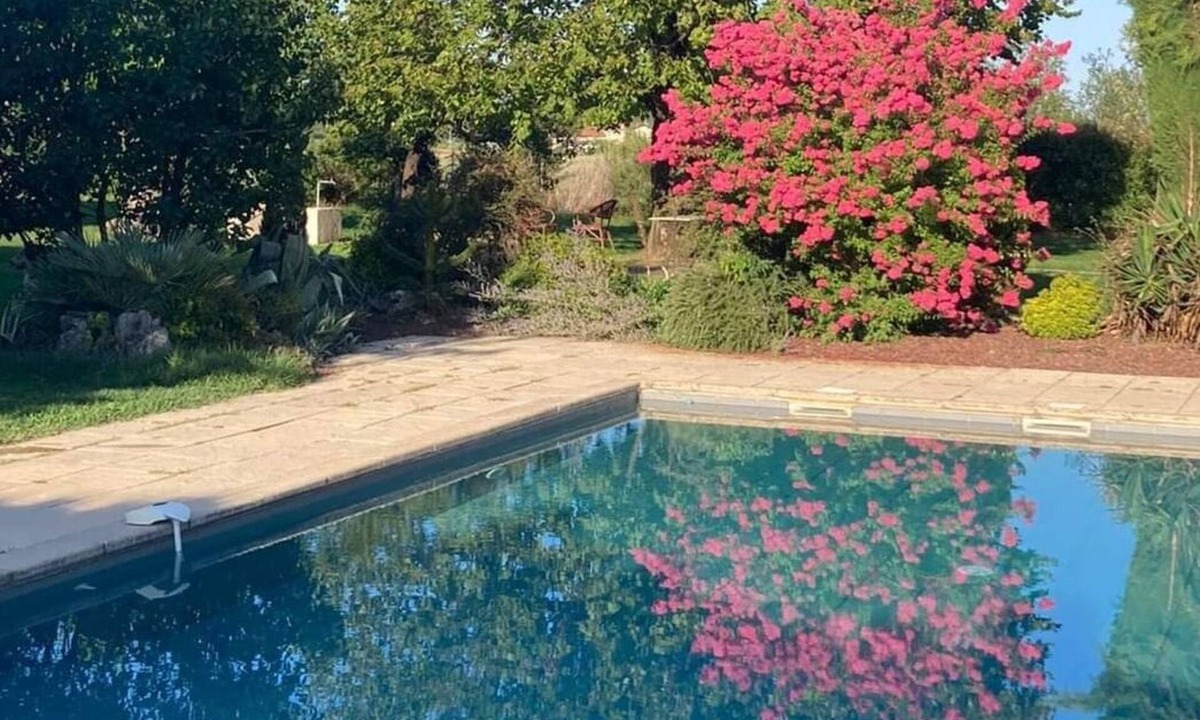 Bouge-Chambalud Cottage | Cocooning air-conditioned gîte in a privileged, peaceful setting with large swimming pool