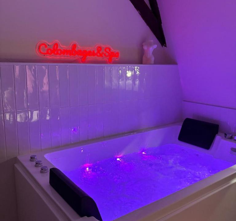 Bourges Apartment | Colombages&Spa - Cœur Historique - Jacuzzi