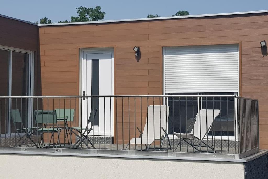 Coupvray Apartment | Come à la maison!