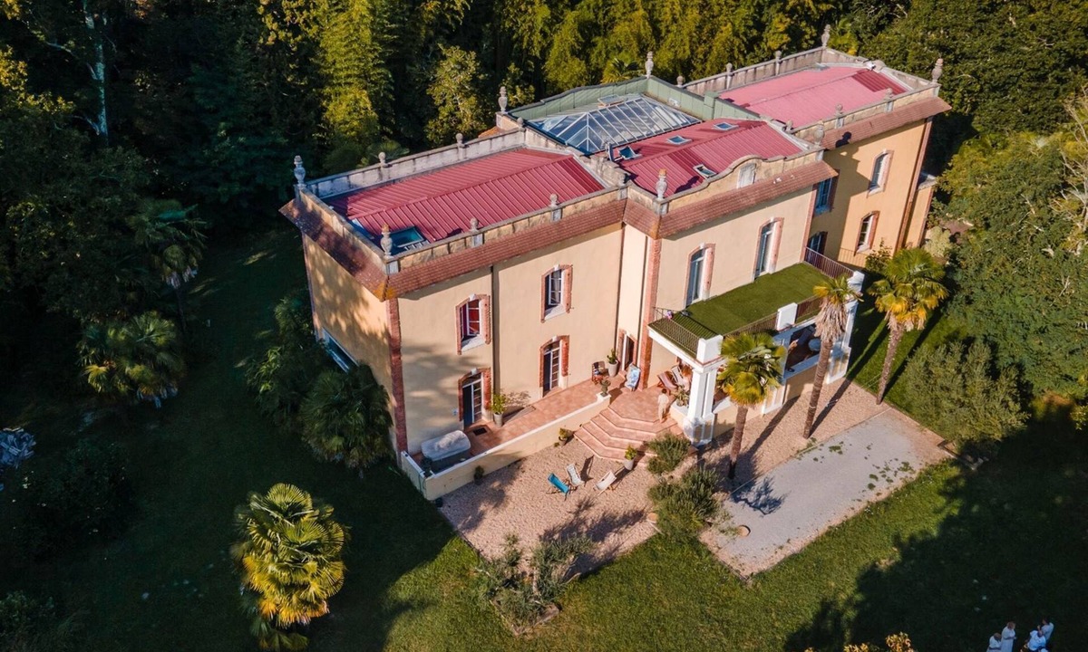 Saint-Laurent-de-Gosse House | Comfort stay at Château de Larunque