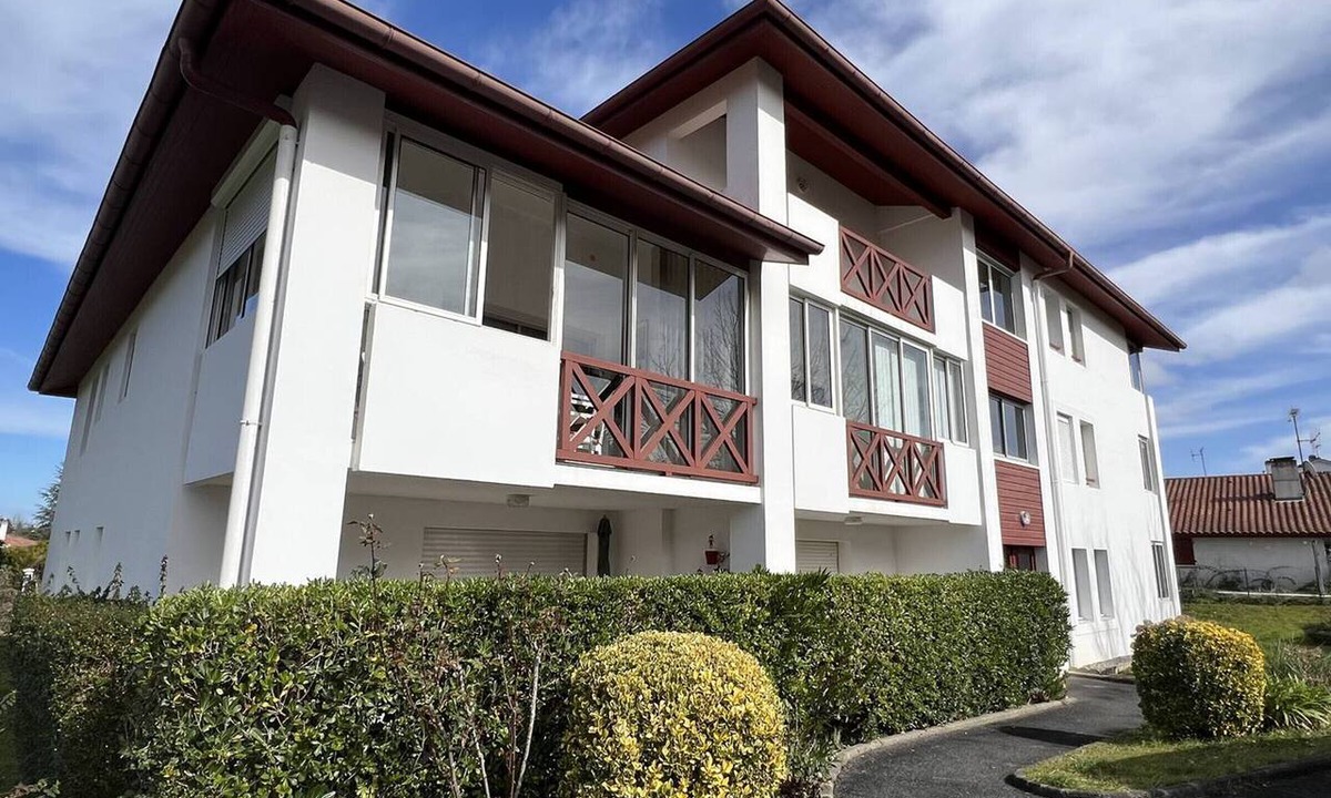 Cambo-les-Bains Apartment | Comfortable 1-BR Apt in Cambo-les-Bains with Parking & Fiber, Sleeps 2
